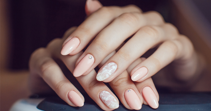 Todas las claves sobre las uñas de gel y acrílicas