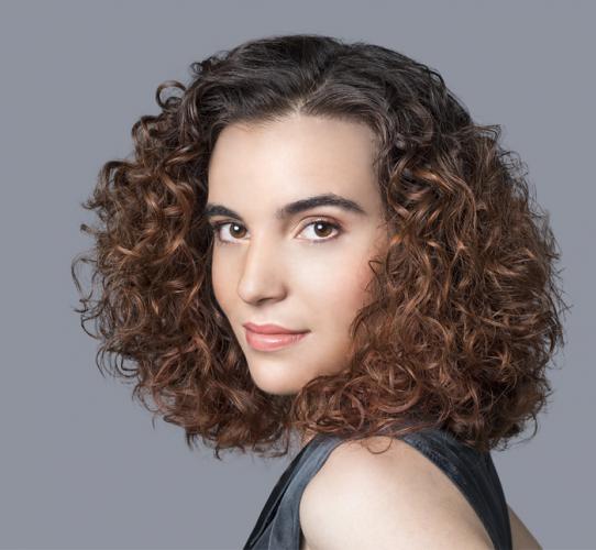 How to add graduation to curly hair