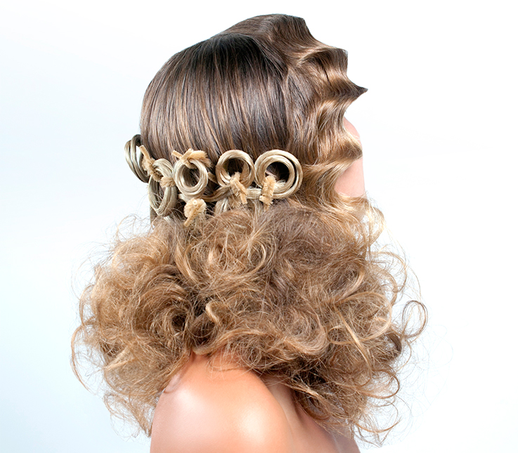 Look de fiesta con glamour y toques de vanguardia